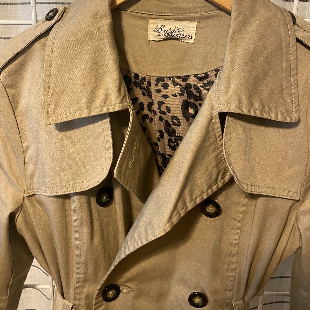 Double Breasted Forver 21 Lined Trenchcoat - Medium - Picture 3 of 6